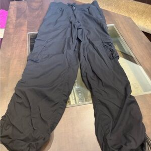 Women’s size small Lululemon dance studio relaxed fit mid rise cargo pant black